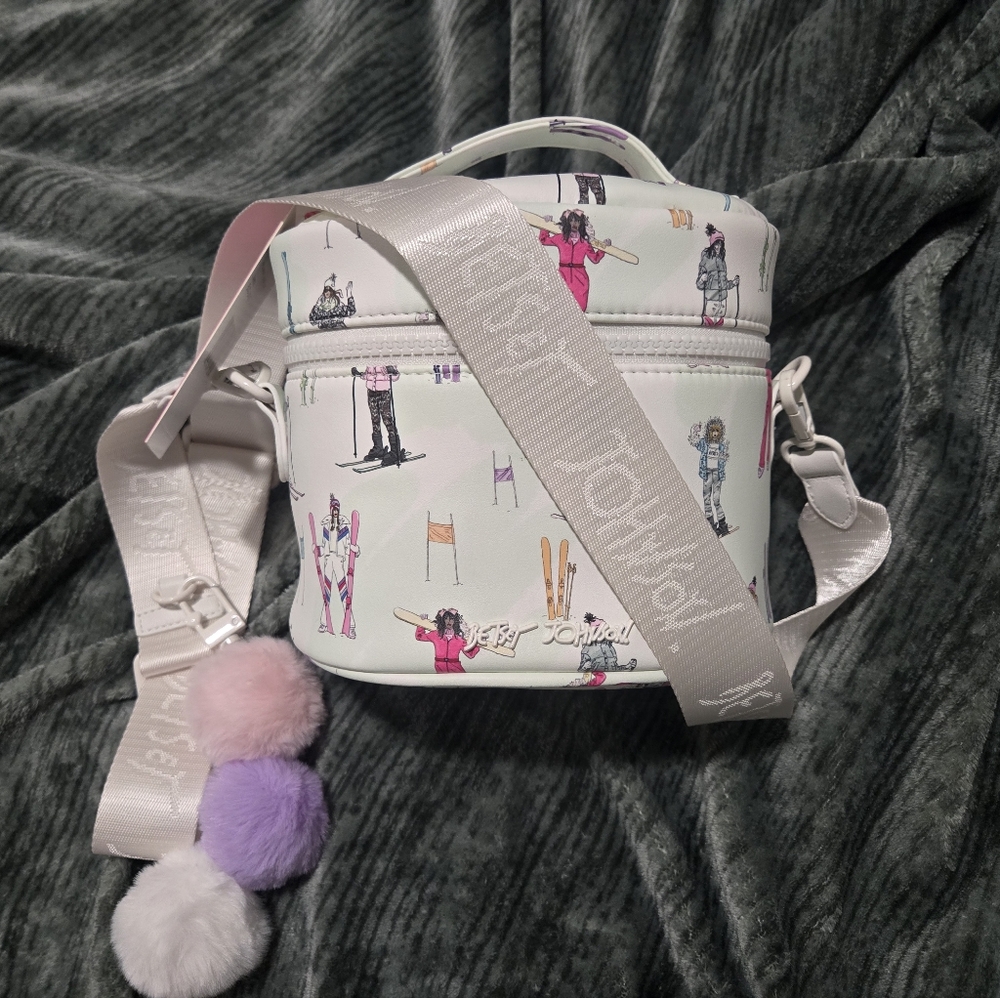 Betsey Johnson ski/snowboard bag